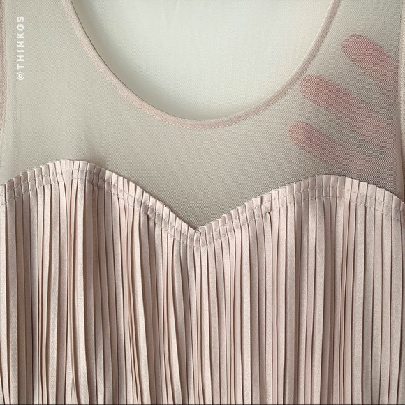 Retro Dress with Sweetheart Neckline - Picture 3 of 4